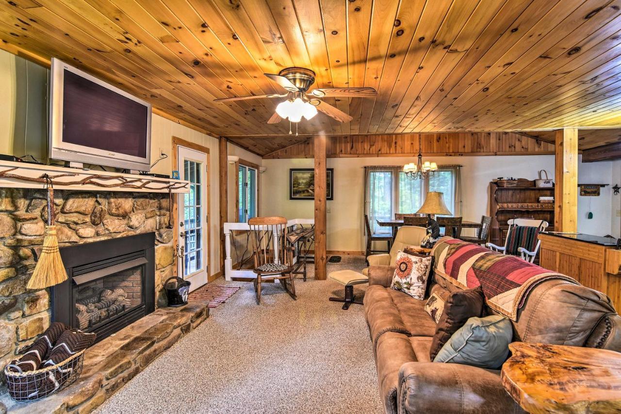 Robbinsville Cabin With Deck 3 Mi To Fontana Lake! Bagian luar foto