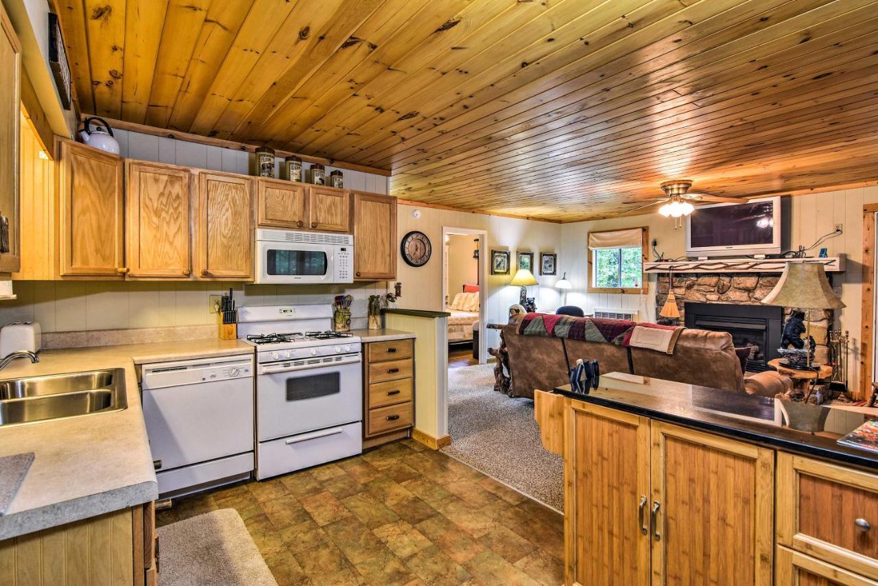 Robbinsville Cabin With Deck 3 Mi To Fontana Lake! Bagian luar foto