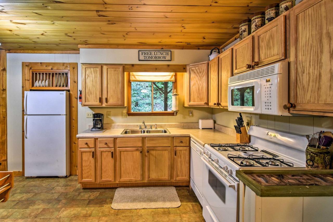 Robbinsville Cabin With Deck 3 Mi To Fontana Lake! Bagian luar foto