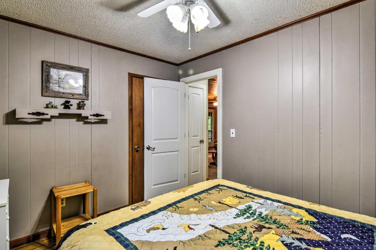 Robbinsville Cabin With Deck 3 Mi To Fontana Lake! Bagian luar foto