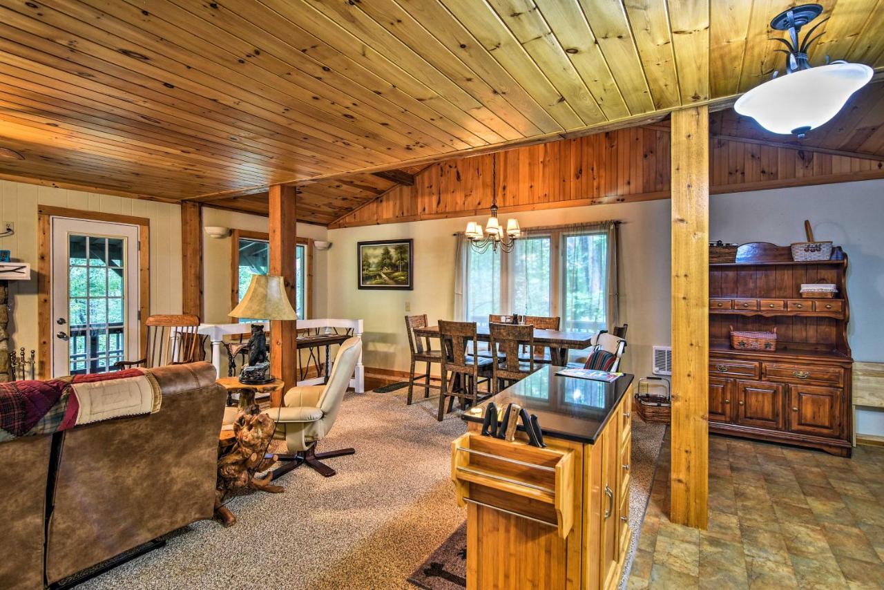 Robbinsville Cabin With Deck 3 Mi To Fontana Lake! Bagian luar foto